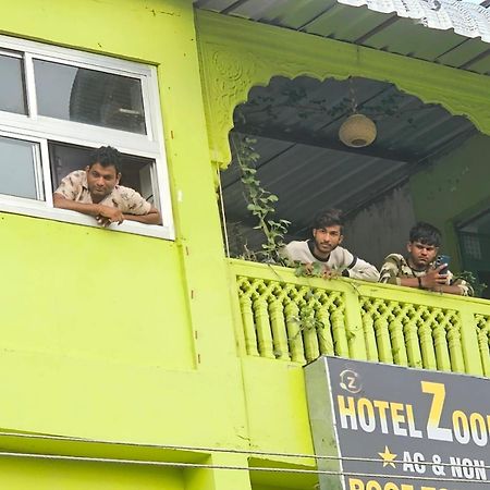 Hotel Zoola Palace Pushkar Bagian luar foto